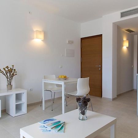 Apartamentos Proa - Emar Hotels Only Adults Es Pujols Exteriér fotografie