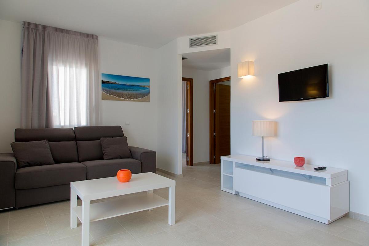 Apartamentos Proa - Emar Hotels Only Adults Es Pujols Exteriér fotografie