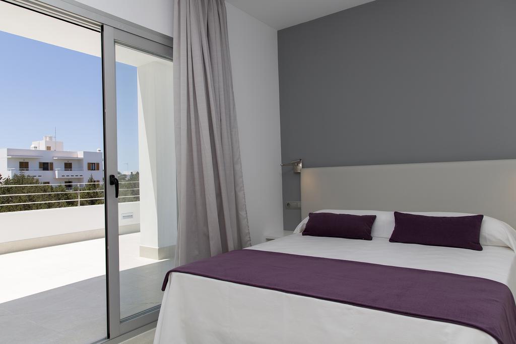 Apartamentos Proa - Emar Hotels Only Adults Es Pujols Pokoj fotografie