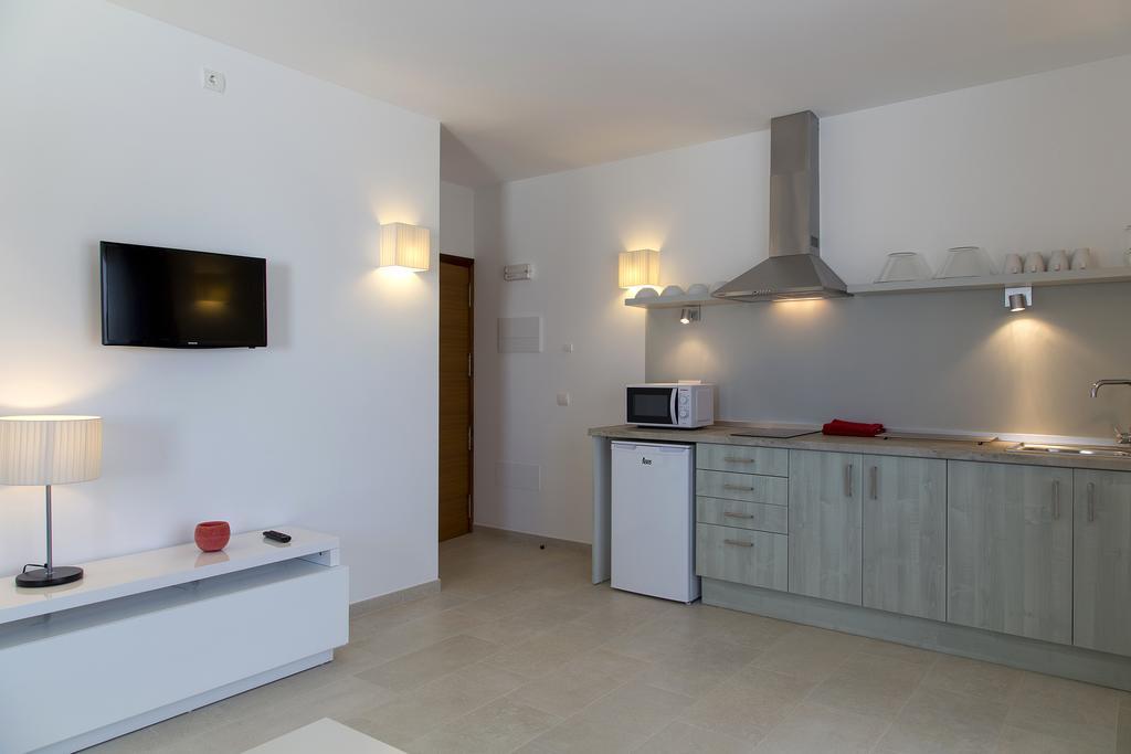 Apartamentos Proa - Emar Hotels Only Adults Es Pujols Exteriér fotografie