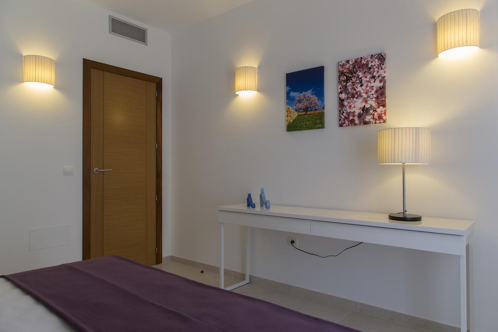 Apartamentos Proa - Emar Hotels Only Adults Es Pujols Exteriér fotografie
